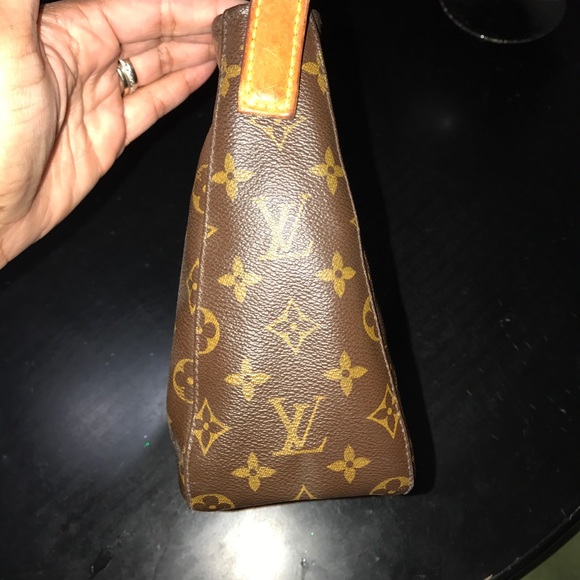 Louis Vuitton Monogram Canvas Looping MM - Picture 8 of 8
